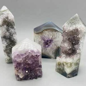 1.4-1.8# Amethyst obelisk W Druse on front
