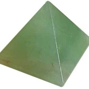 25-30mm Fluorite pyramid