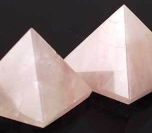25-30mm Rose Quartz pyramid
