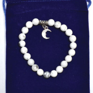 8mm Howlite & Cresent Moon bracelet