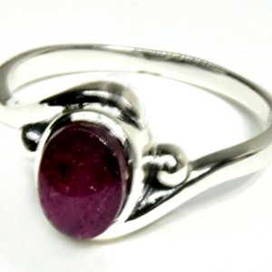 size 9 Star Ruby ring
