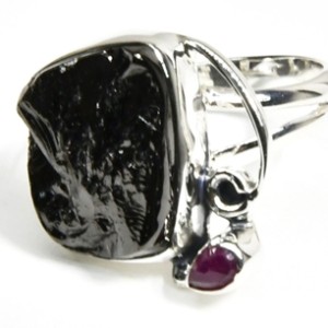 size 7 Ruby Shungite ring