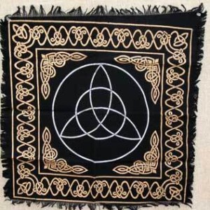 Triquetra altar cloth 24" x 24"